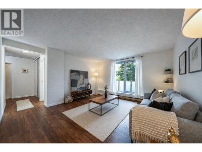 9541 ERICKSON Drive | Burnaby British Columbia | Slide Image Twelve