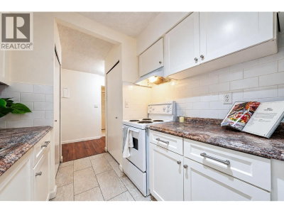 9541 ERICKSON Drive | Burnaby British Columbia | Slide Image Nineteen