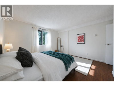 9541 ERICKSON Drive | Burnaby British Columbia | Slide Image Nine