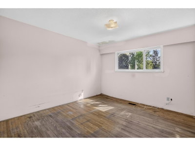 9727 121 Street | Surrey British Columbia | Slide Image Thirteen