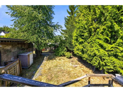9727 121 Street | Surrey British Columbia | Slide Image Twenty-two