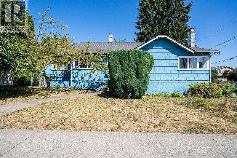 423 CUMBERLAND Street New Westminster British Columbia, V3L 3G6 - 3 Bedrooms Home For Sale