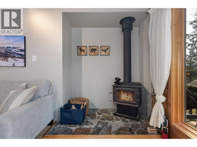 2200 EVA LAKE Road | Whistler British Columbia | Slide Image Thirteen
