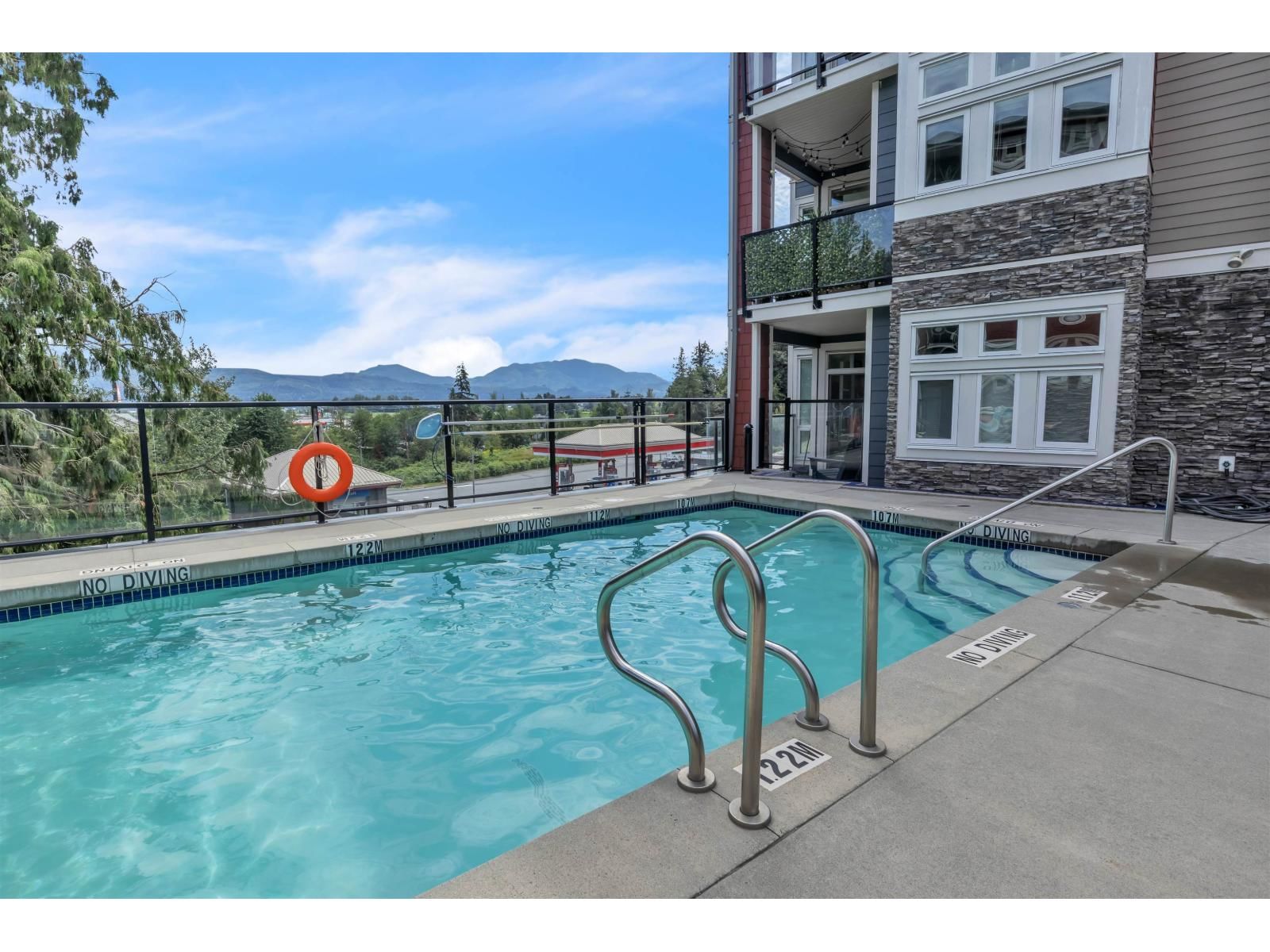 2242 WHATCOM Road, Abbotsford, British Columbia V3G 0G3