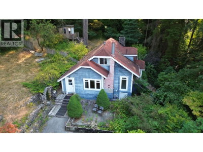 421 CAMPBELL Road | Port Moody British Columbia | Slide Image One