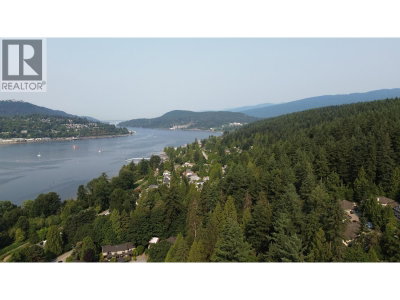 421 CAMPBELL Road | Port Moody British Columbia | Slide Image Four