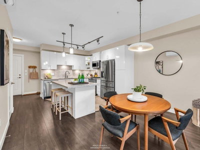 14588 MCDOUGALL Drive | White Rock British Columbia | Slide Image Thirteen