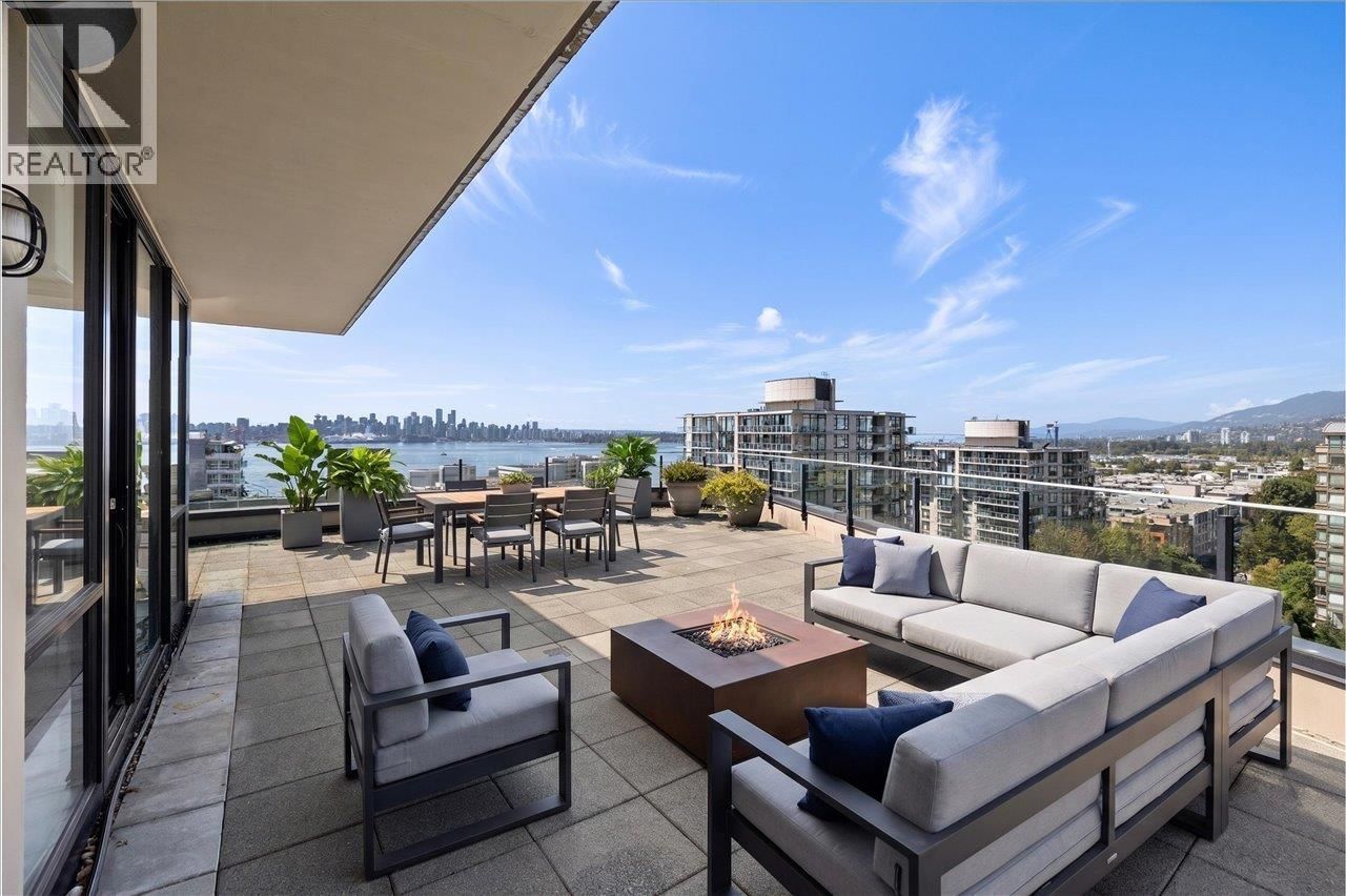124 1ST Street, North Vancouver, British Columbia V7M 3N3