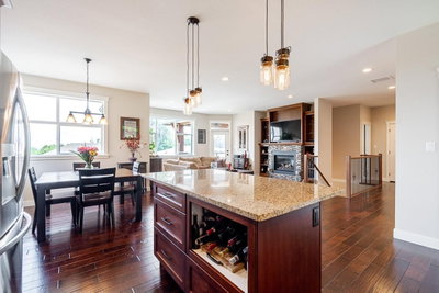 50778 LEDGESTONE Place | Chilliwack British Columbia | Slide Image Thirteen