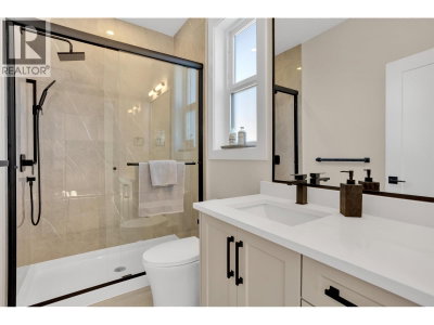269 KING Street | Coquitlam British Columbia | Slide Image Thirteen