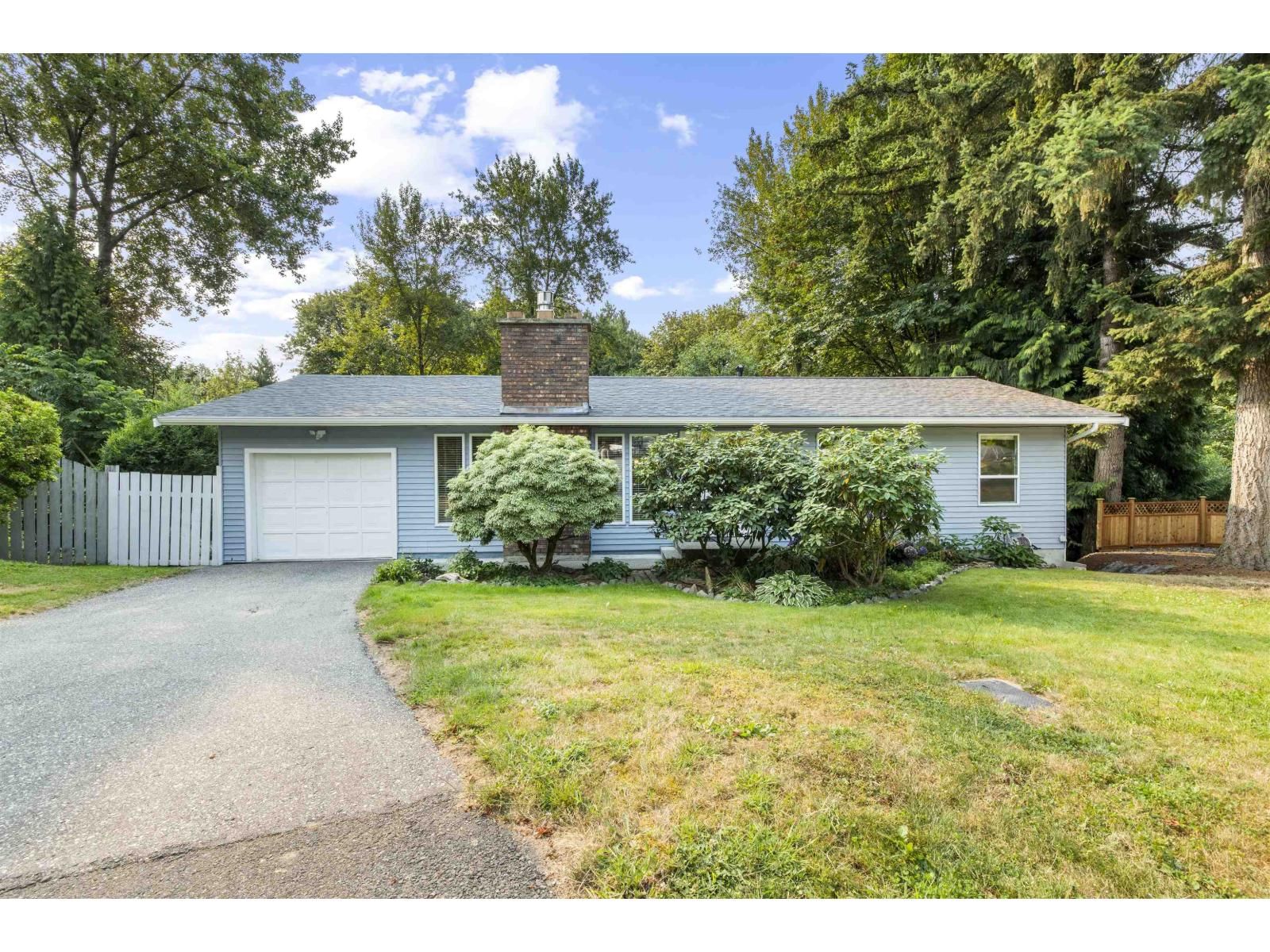 2270 MIDAS Street, Abbotsford, British Columbia V2S 4R2