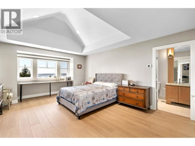 2555 SKILIFT Road | West Vancouver British Columbia | Slide Image Thirteen