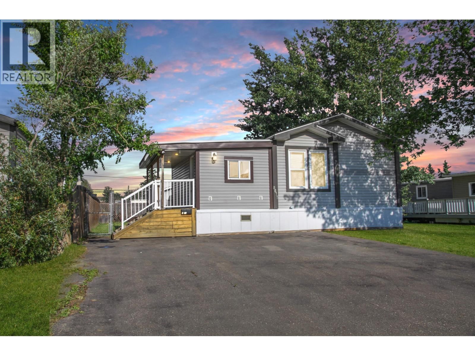 8615 77 Street, Fort St. John, British Columbia V1J 3A1