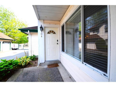 10308 155A Street | Surrey British Columbia | Slide Image Five