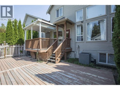 10337 243A Street | Maple Ridge British Columbia | Slide Image Thirty-five