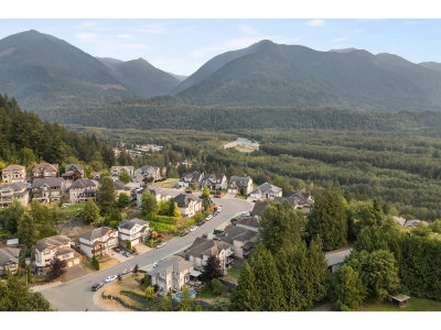 5108 CECIL RIDGE Place | Chilliwack British Columbia | Slide Image Forty