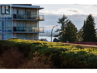 160 3RD Street | North Vancouver British Columbia | Slide Image Nineteen
