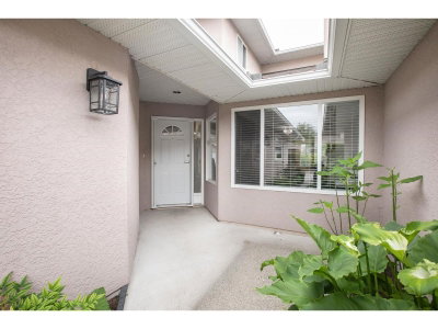 15501 89A Avenue | Surrey British Columbia | Slide Image Three