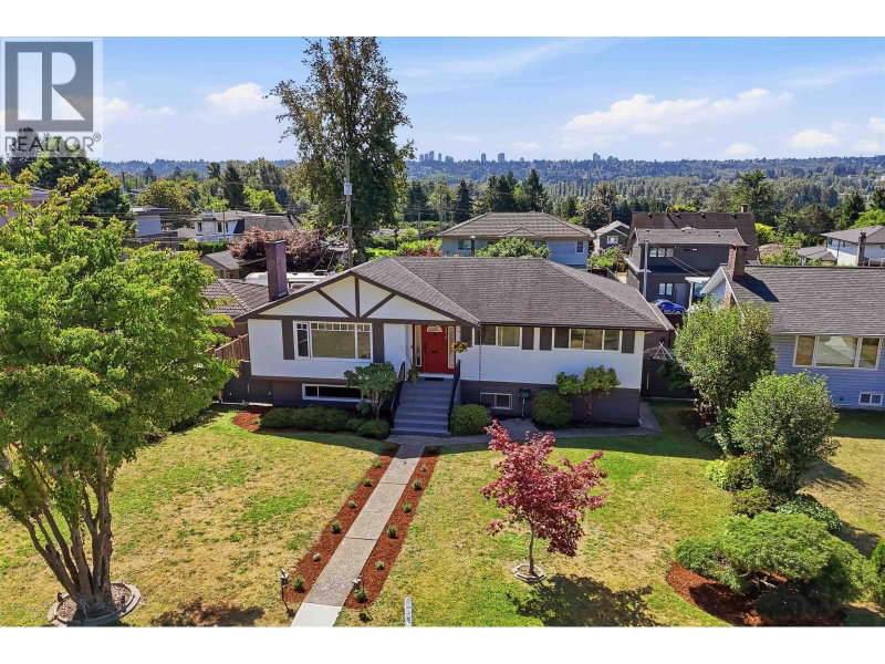 6876 HYCREST Drive Burnaby British Columbia, V5B 2X2 - 4 Bedrooms Home For Sale
