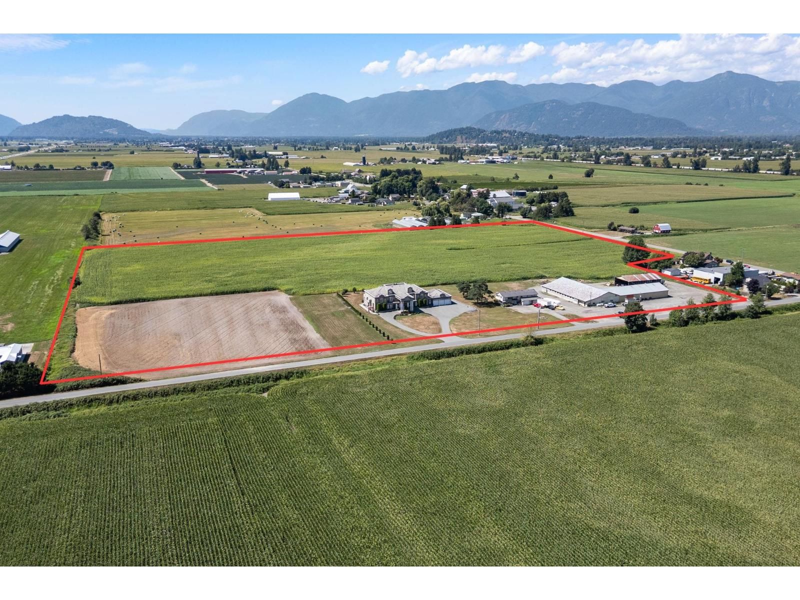 8703 UPPER PRAIRIE Road, Chilliwack, British Columbia V2P 6H3