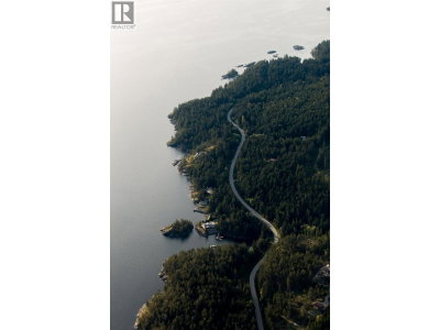 8127 REDROOFFS Road | Halfmoon Bay British Columbia | Slide Image Twenty-six