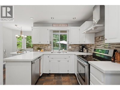 11932 237A Street | Maple Ridge British Columbia | Slide Image Thirteen