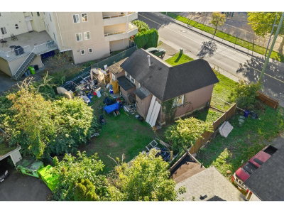 9430 YOUNG Road | Chilliwack British Columbia | Slide Image Four