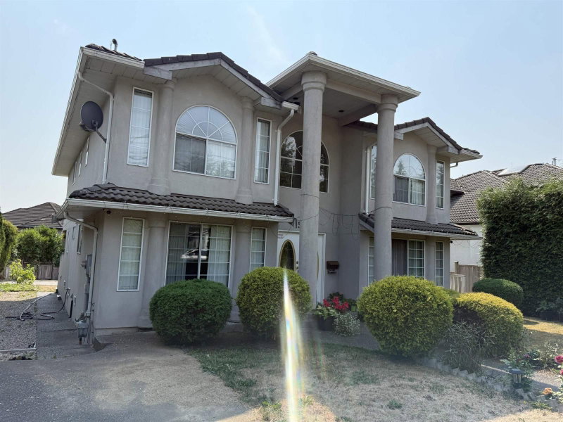 15290 84 Avenue Surrey British Columbia, V3S 2N1 - 5 Bedrooms Home For Sale