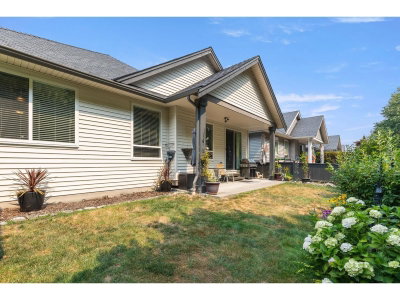 45868 FOXRIDGE Crescent | Chilliwack British Columbia | Slide Image Thirty-three