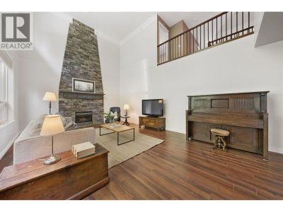 13175 239B Street | Maple Ridge British Columbia | Slide Image Thirteen