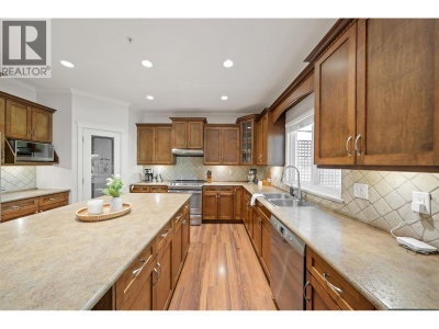 13175 239B Street | Maple Ridge British Columbia | Slide Image Eight