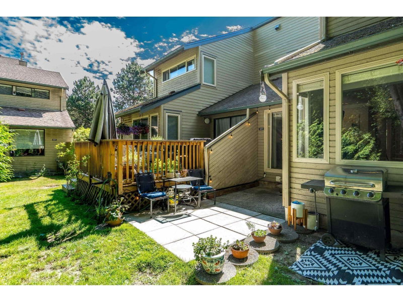 1873 LILAC Drive Surrey British Columbia, V4A 6C7 - 2 Bedrooms Condo For Sale