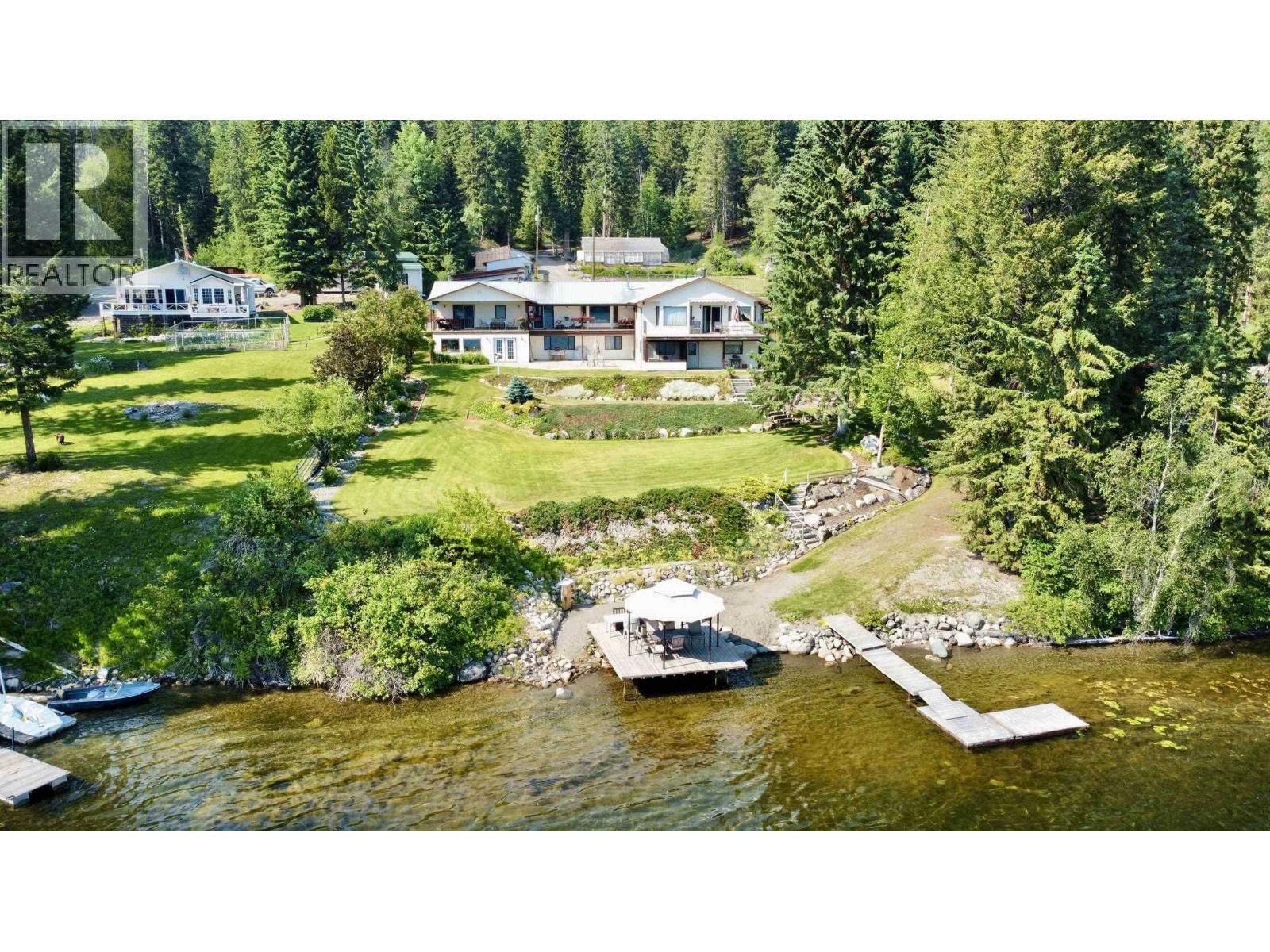 5790 TIMOTHY LAKE Road, Lac La Hache, British Columbia V0K 1T0