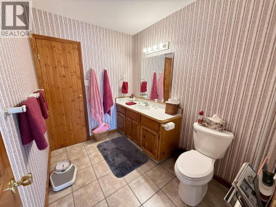 5790 TIMOTHY LAKE Road | Lac La Hache British Columbia | Slide Image Twenty-one