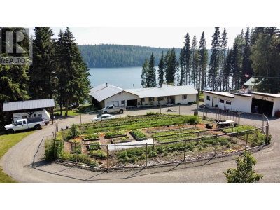 5790 TIMOTHY LAKE Road | Lac La Hache British Columbia | Slide Image Four