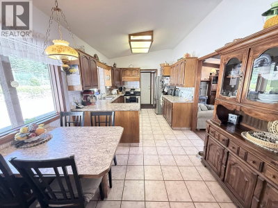 5790 TIMOTHY LAKE Road | Lac La Hache British Columbia | Slide Image Eight