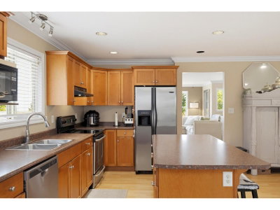 46193 STONEVIEW Drive | Chilliwack British Columbia | Slide Image Ten