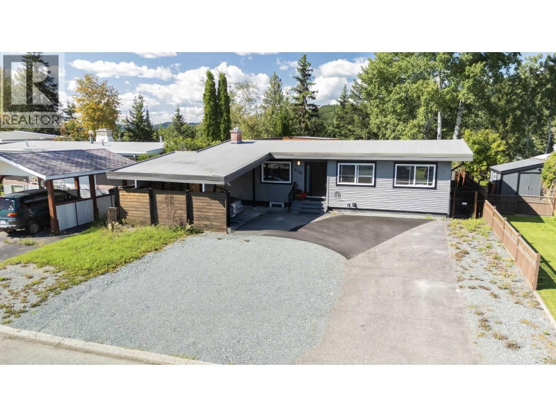 2760 HAMMOND Avenue Prince George British Columbia, V2M 1A5 - 4 Bedrooms Home For Sale