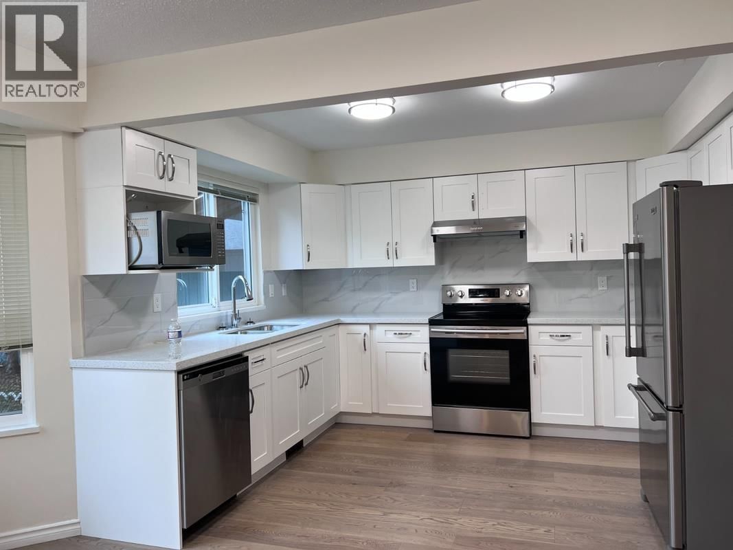 8580 DAKOTA Place, Richmond, British Columbia V7C 4Y6
