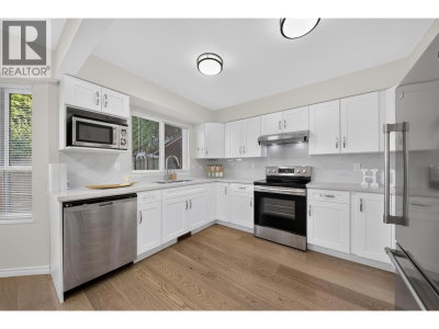 8580 DAKOTA Place | Richmond British Columbia | Slide Image Eight