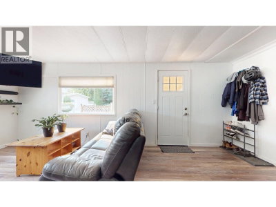 39884 GOVERNMENT Road | Squamish British Columbia | Slide Image Eleven
