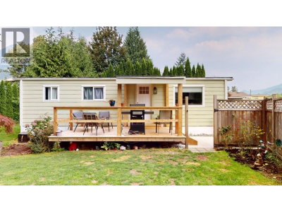 39884 GOVERNMENT Road | Squamish British Columbia | Slide Image Two