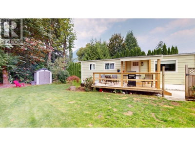 39884 GOVERNMENT Road | Squamish British Columbia | Slide Image Three