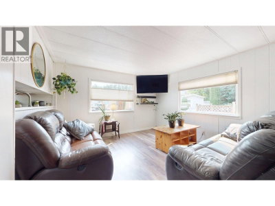 39884 GOVERNMENT Road | Squamish British Columbia | Slide Image Five
