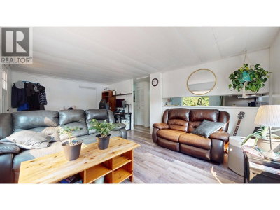 39884 GOVERNMENT Road | Squamish British Columbia | Slide Image Six