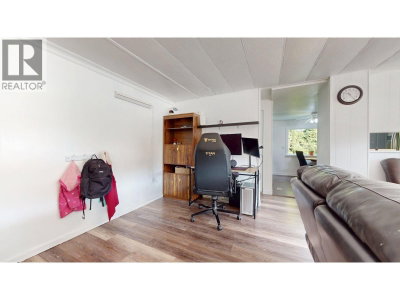 39884 GOVERNMENT Road | Squamish British Columbia | Slide Image Eight