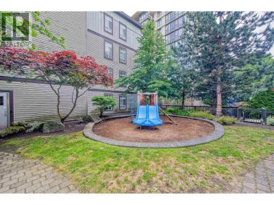 6033 KATSURA Street | Richmond British Columbia | Slide Image Six