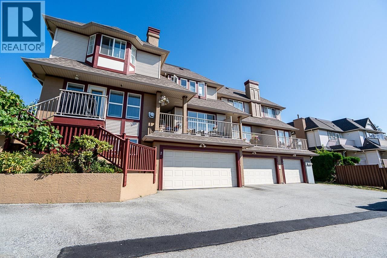 1130 HACHEY Avenue, Coquitlam, British Columbia V3K 2H4