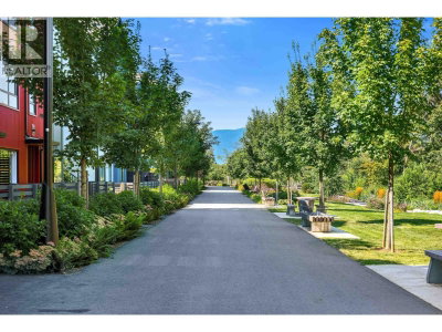 1374 MARINASIDE Place | Squamish British Columbia | Slide Image Thirteen