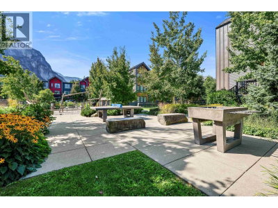 1374 MARINASIDE Place | Squamish British Columbia | Slide Image Fifteen